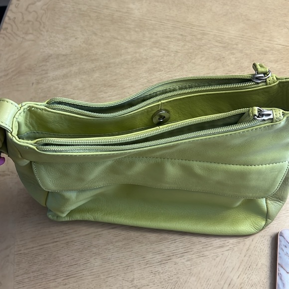 Stone Mountain leather purse. Like new. Silver Hardware. Shoulder length strap - Picture 4 of 6